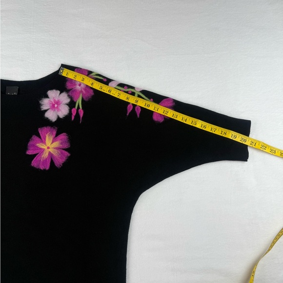Aaeda Black Sweater with Pink Floral Embroidery Size 1X - Picture 6 of 10